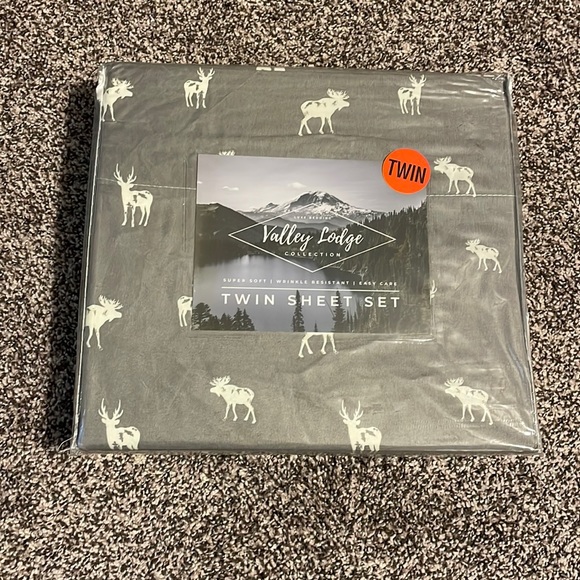 Valley Lodge Other - NWT Valley Lodge Twin Sheets with Moose and Deer